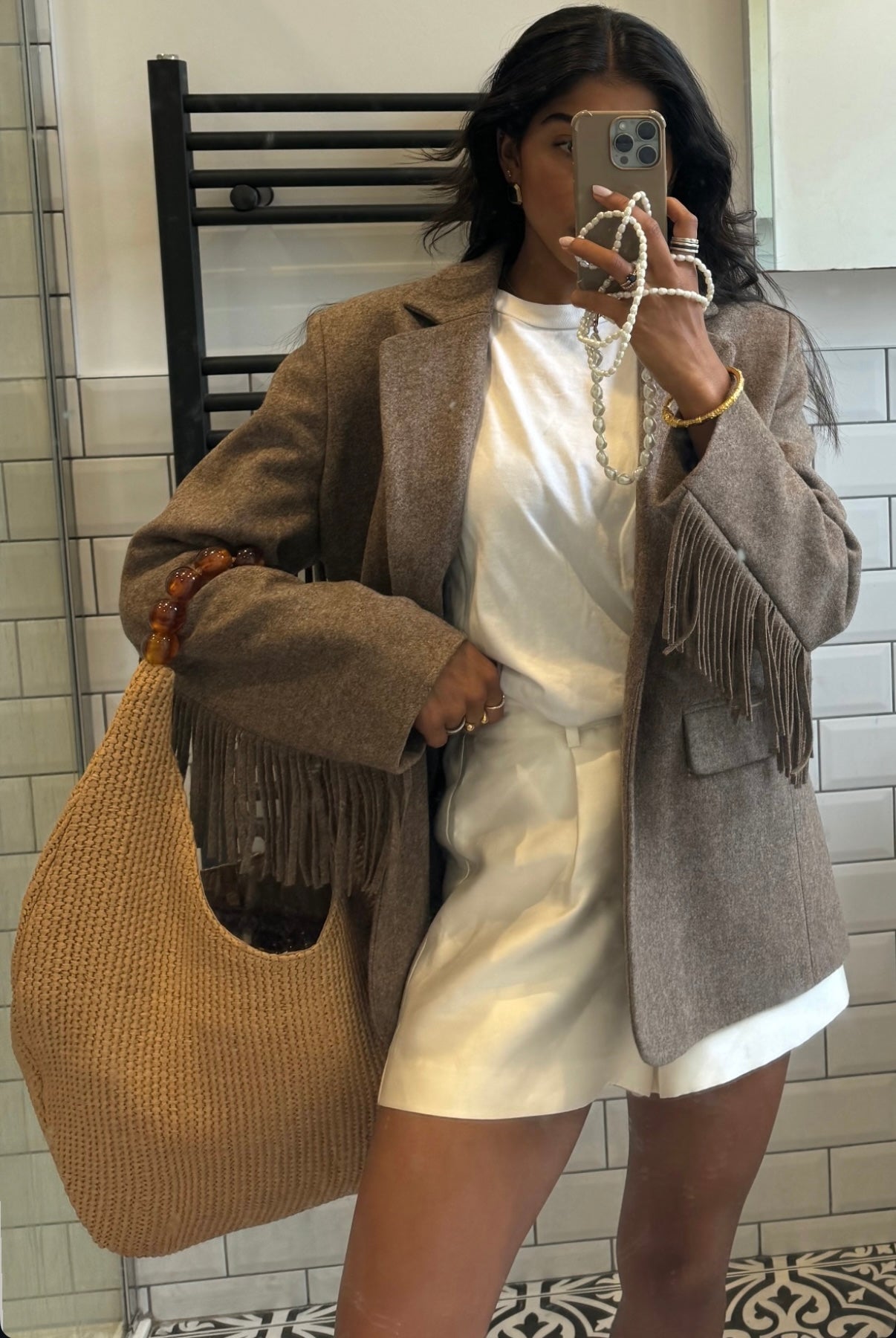 Netflix Emily in Paris Pearl Phone Case Emsy Australia crossbody phone cases are compatible with iPhone, Samsung models. The cases offer protection with durable cords, keeping phones secure with fashionable coloured ropes to elevate your style.