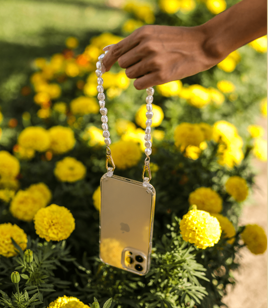 Emsy Australia crossbody phone cases are compatible with iPhone, Samsung models. The cases offer protection with durable cords, keeping phones secure with fashionable coloured ropes to elevate your style. Fashion hands-free phone accessories