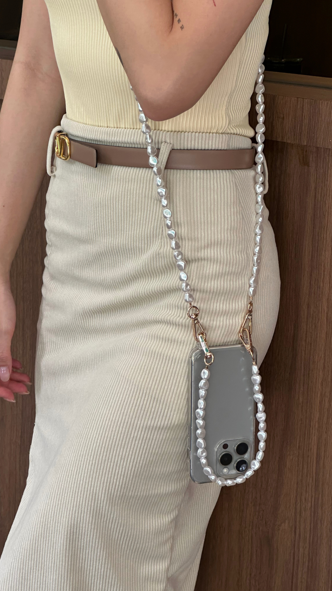 Emsy Australia crossbody phone cases are compatible with iPhone, Samsung models. The cases offer protection with durable cords, keeping phones secure with fashionable coloured ropes to elevate your style. Fashion hands-free phone accessories